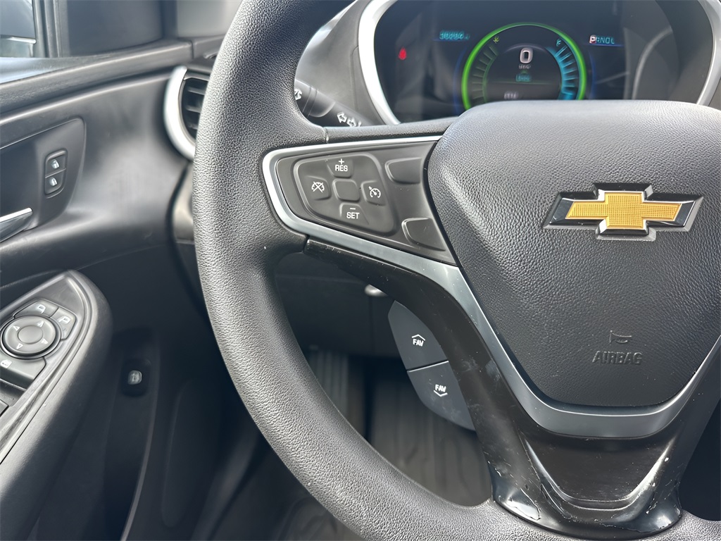 2018 Chevrolet Volt LT photo 13