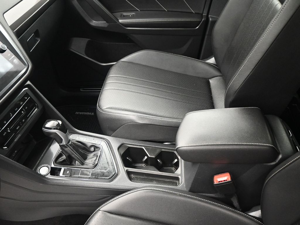 2023 Volkswagen Tiguan SE R-Line Black photo 17