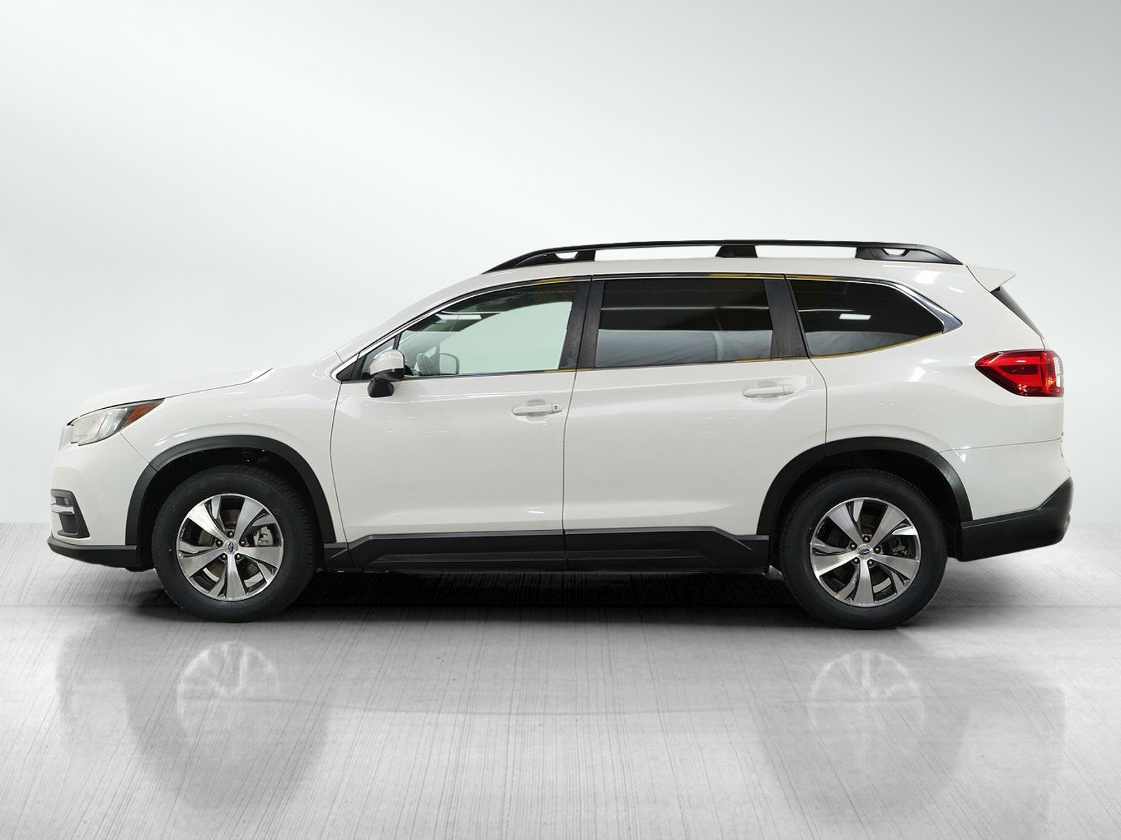 Used 2019 Subaru Ascent Premium with VIN 4S4WMAFD5K3461318 for sale in Burnsville, Minnesota