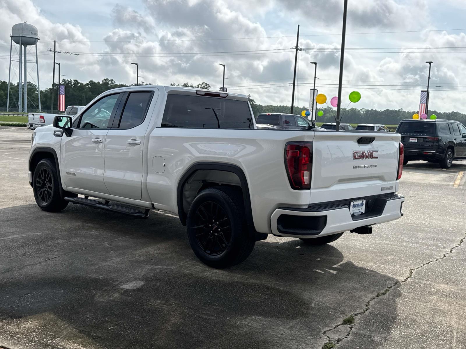 2024 Gmc Sierra 1500 Elevation photo 2