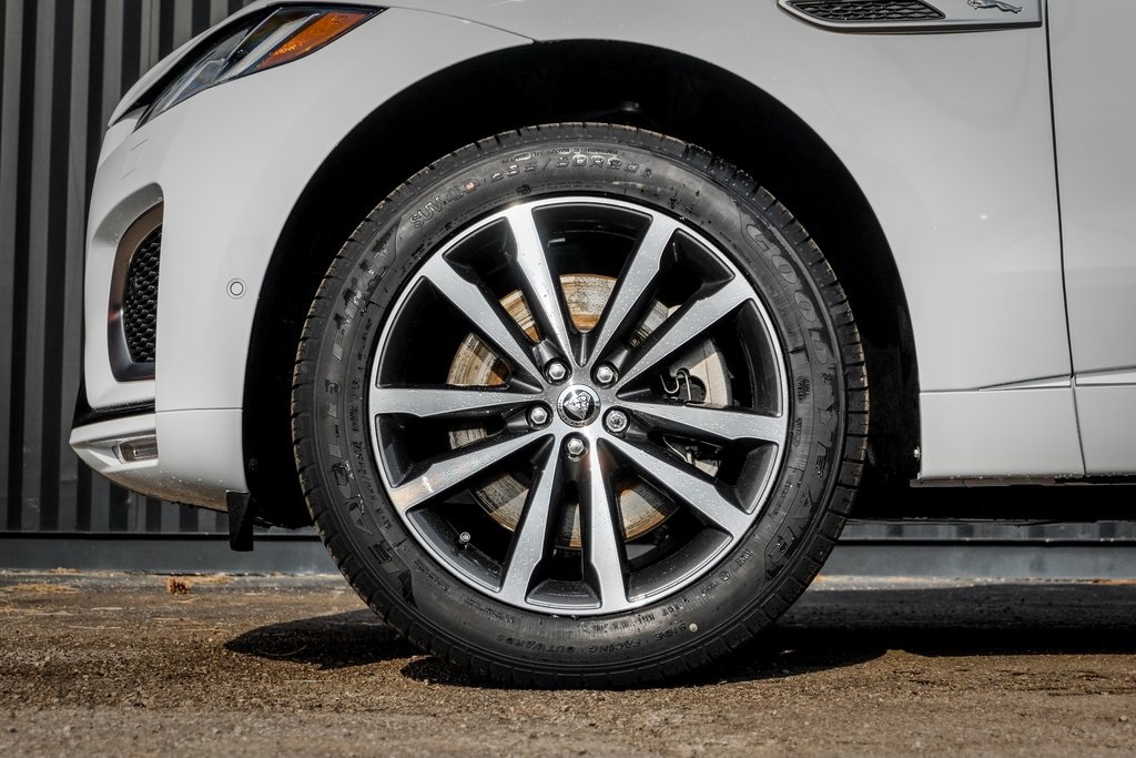 2026 Jaguar F-PACE P250 R-Dynamic S photo 4