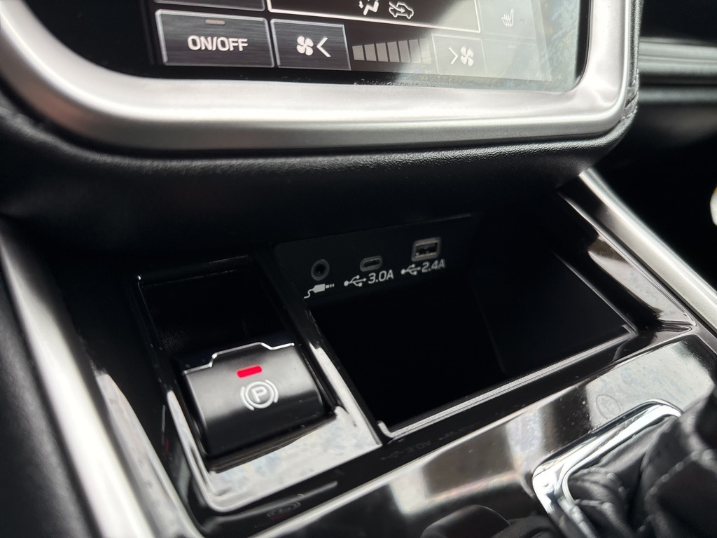 2023 Subaru Outback Limited photo 43