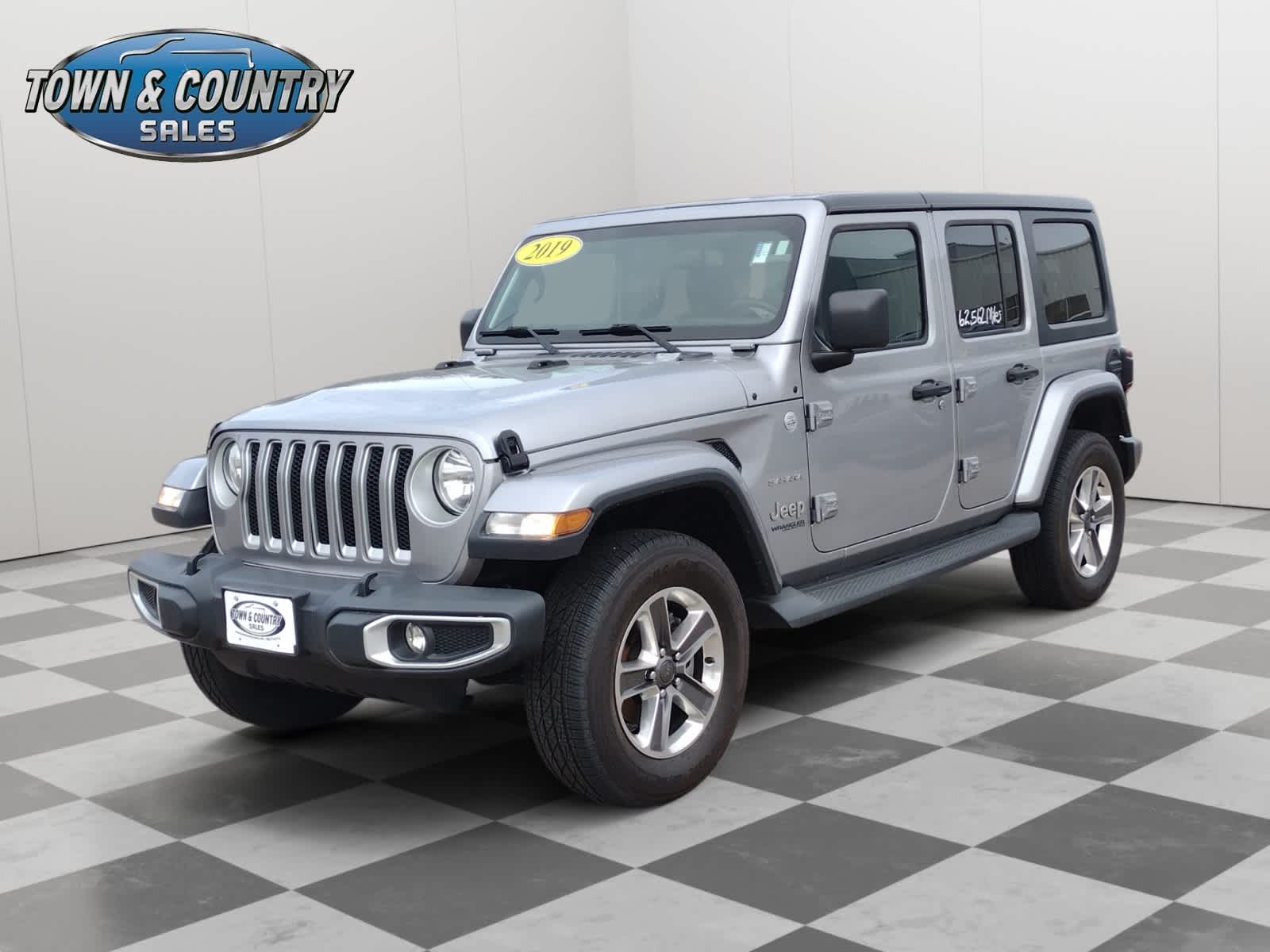 2019 Jeep Wrangler Unlimited Sahara photo 3