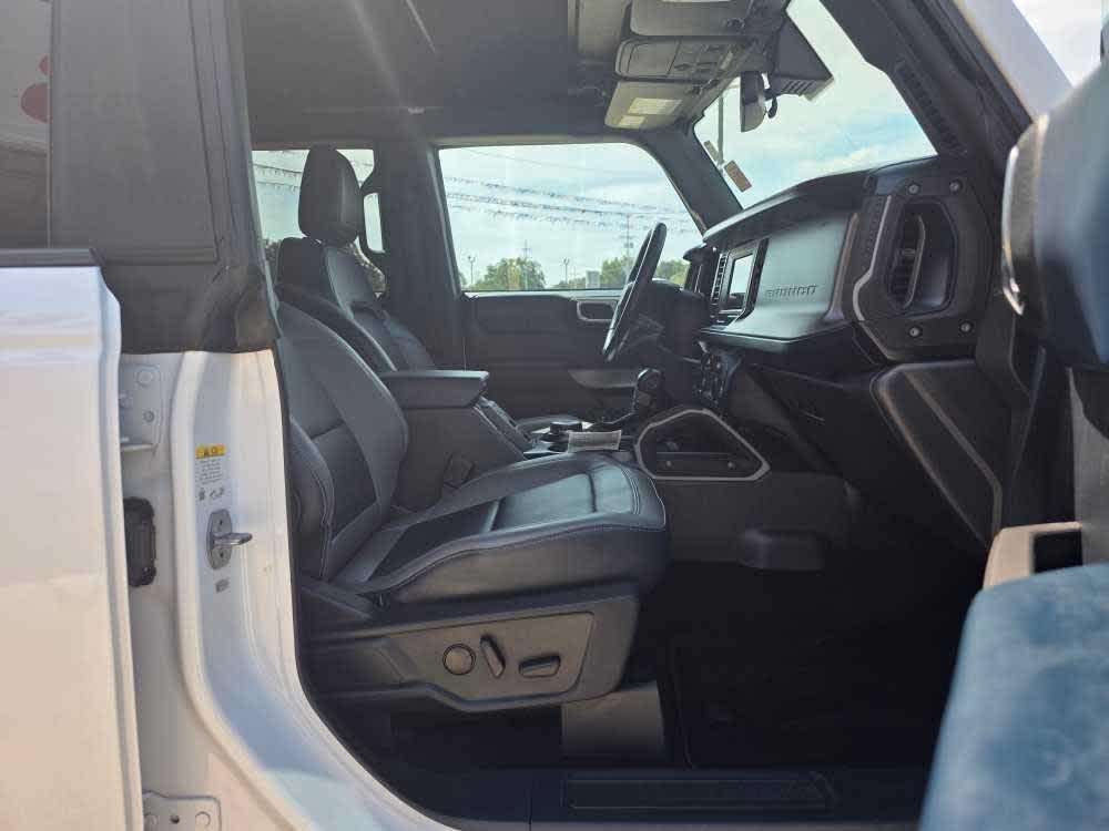 2022 Ford Bronco Outer Banks photo 11