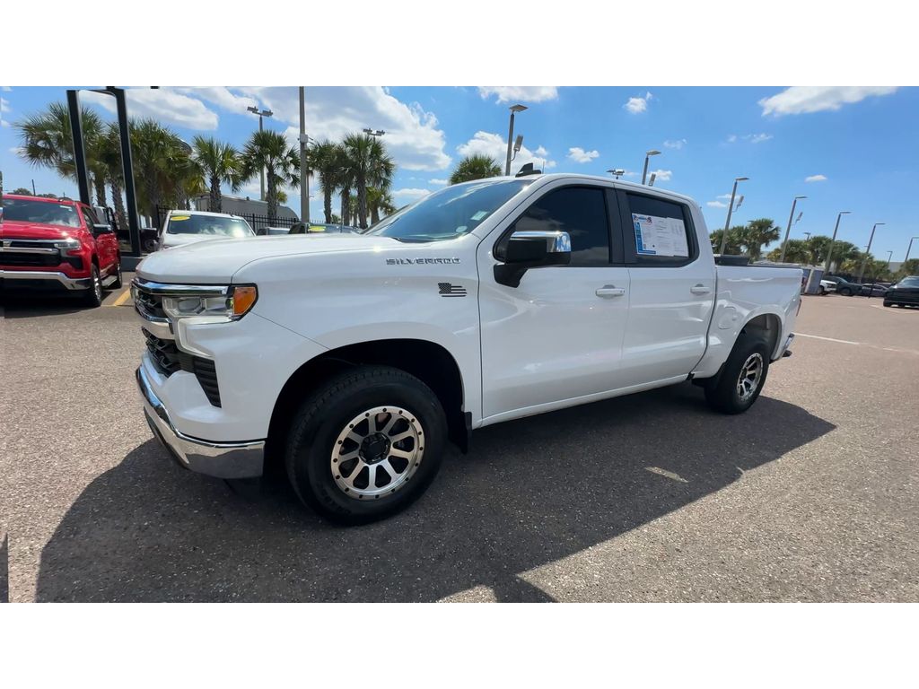 2023 Chevrolet Silverado 1500 LT photo 6