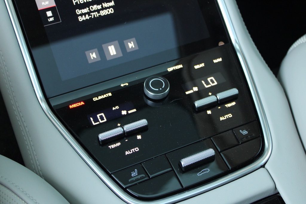 2023 Porsche Panamera E-Hybrid photo 30