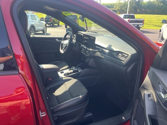 2023 Ford Escape ST-Line photo 18