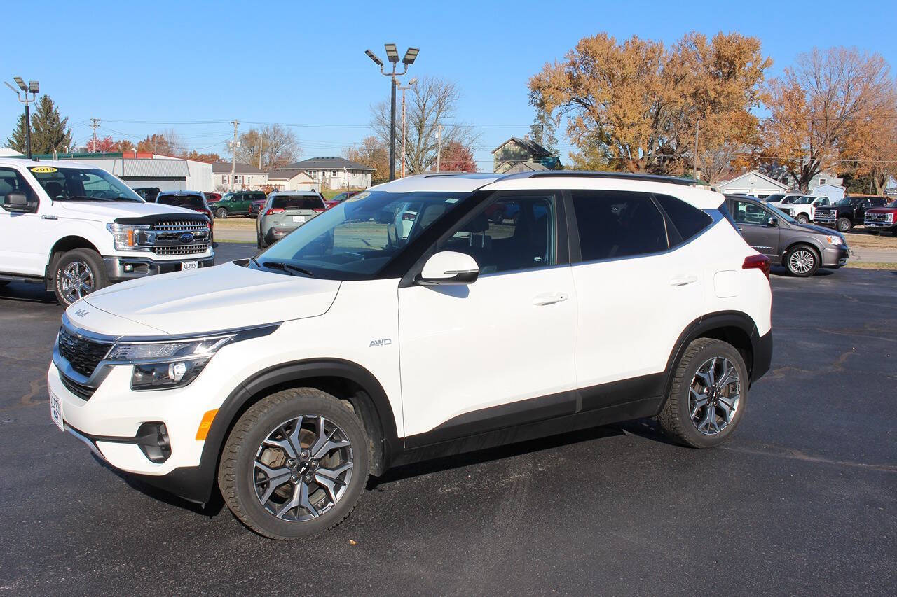 2022 Kia Seltos EX's photo