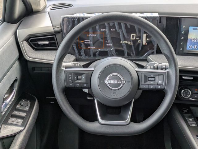 2025 Nissan Kicks SV photo 7