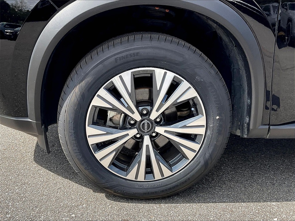 2023 Nissan Rogue SV photo 7