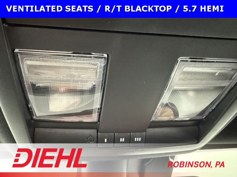 2023 Dodge Challenger R/T Plus photo 31