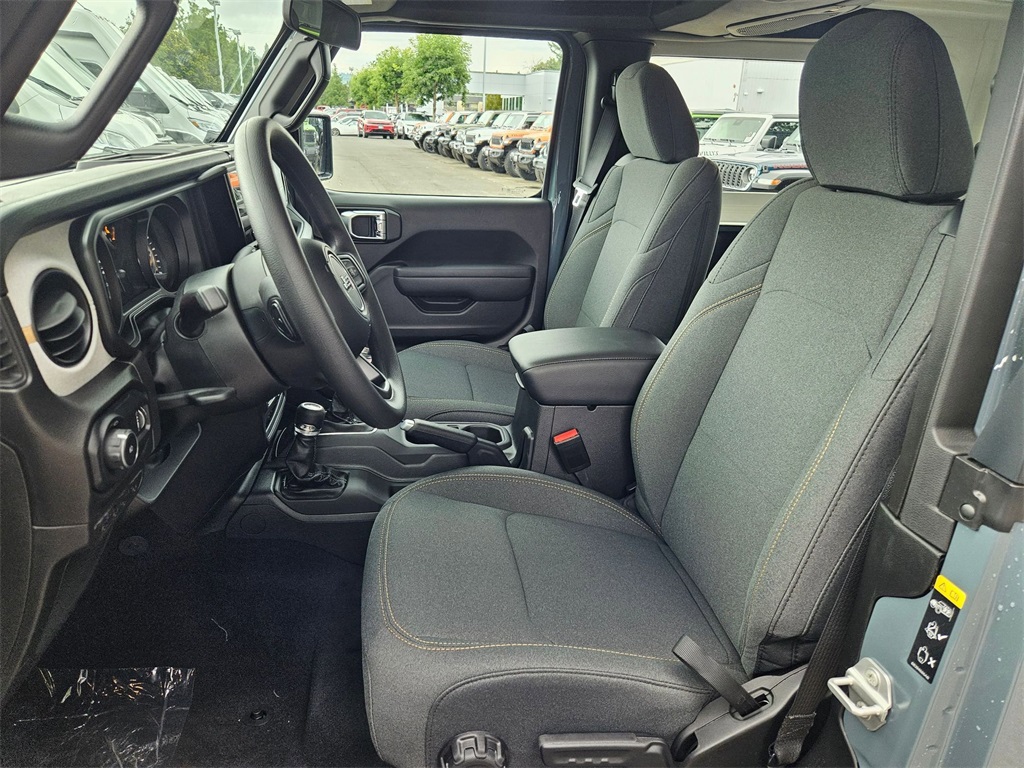 2025 Jeep Wrangler Sport photo 12
