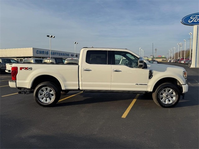 2022 Ford F-350 Super Duty Platinum's photo