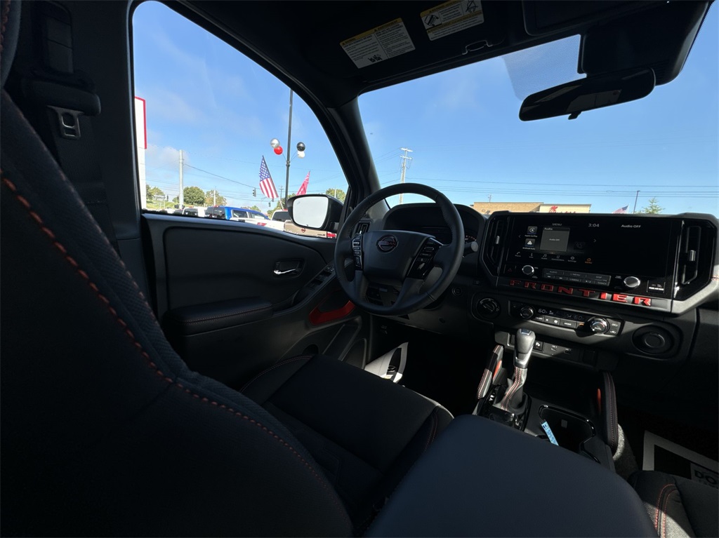 2025 Nissan Frontier PRO-4X photo 15