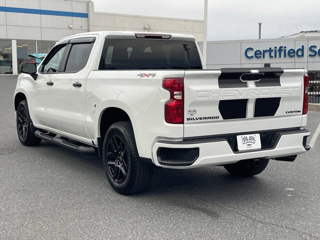2024 Chevrolet Silverado 1500 Custom photo 3