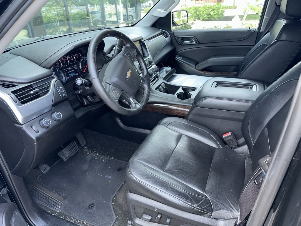 2017 Chevrolet Tahoe LT photo 3