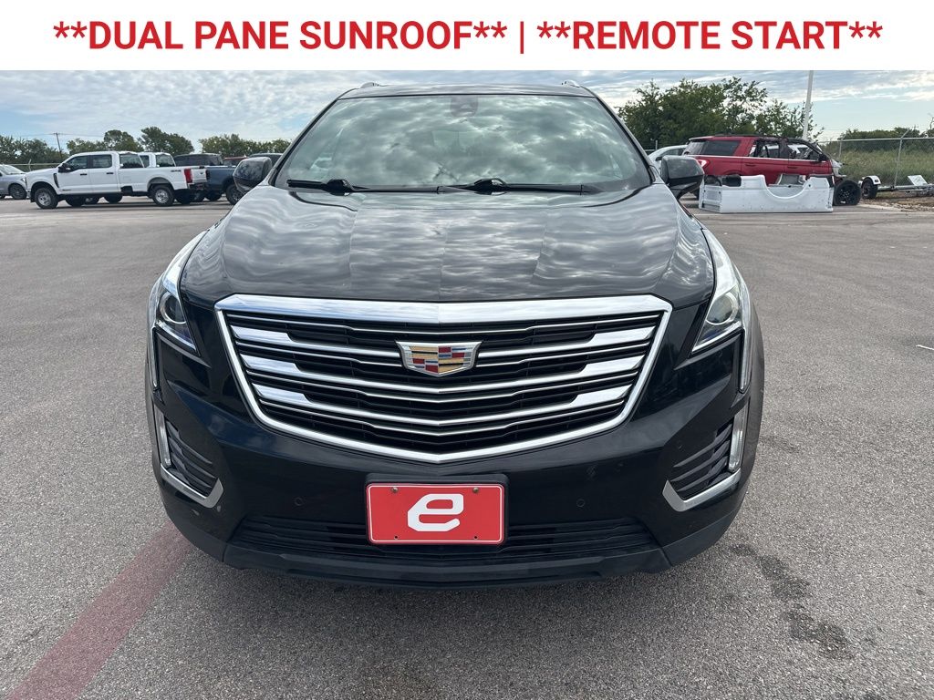 2017 Cadillac XT5 Luxury photo 2