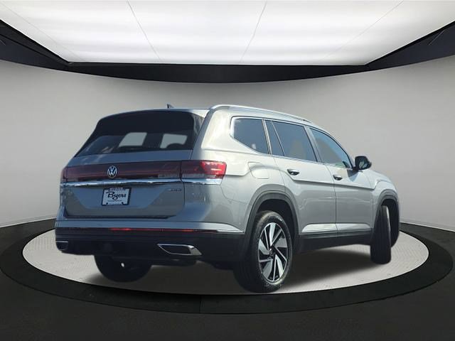 2026 Volkswagen Atlas SEL photo 4