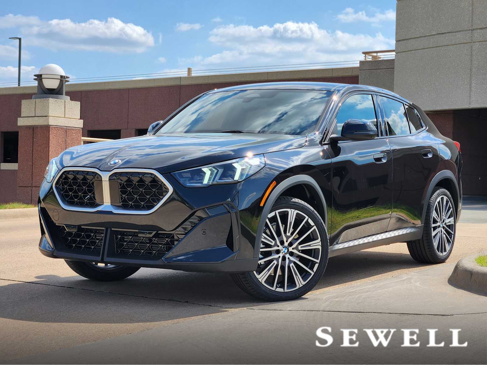 2025 BMW X2 28i's photo