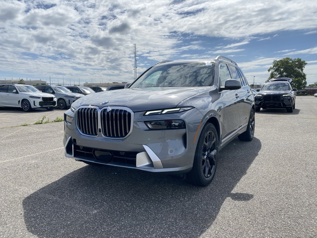 2026 BMW X7 40i's photo