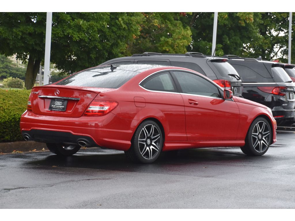 2015 Mercedes Benz C 350 photo 4
