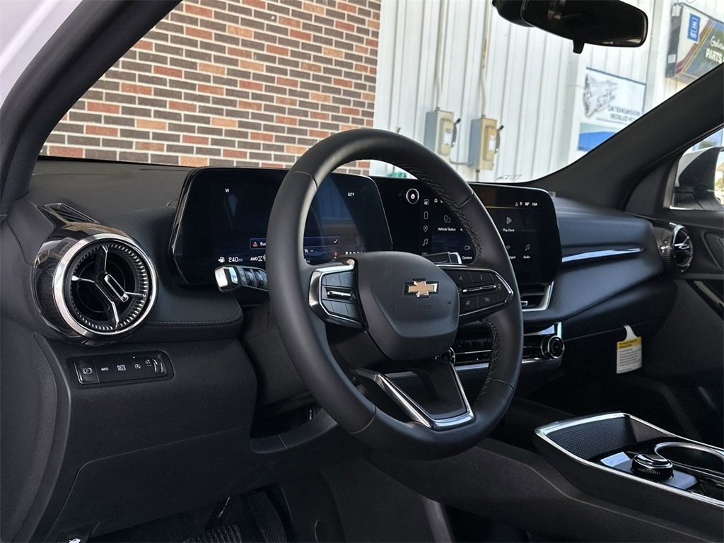 2026 Chevrolet Equinox LT photo 10