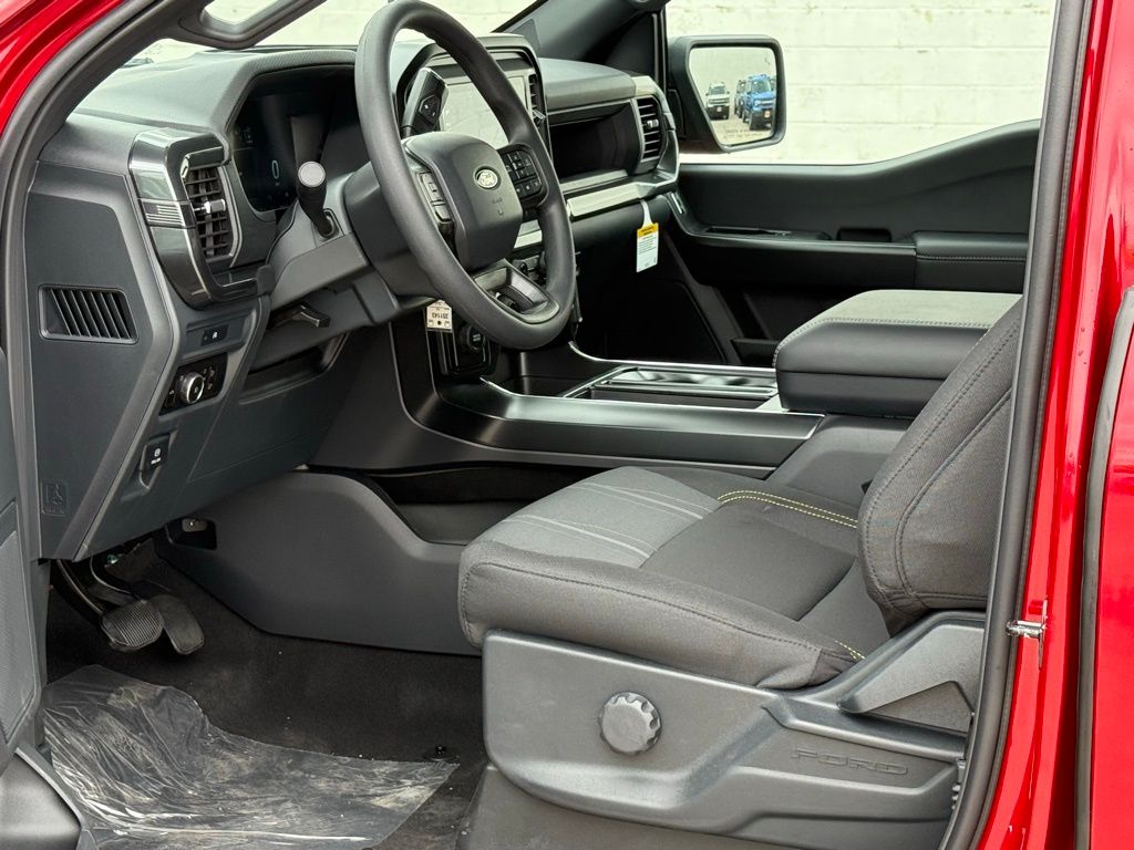 2025 Ford F-150 STX photo 6