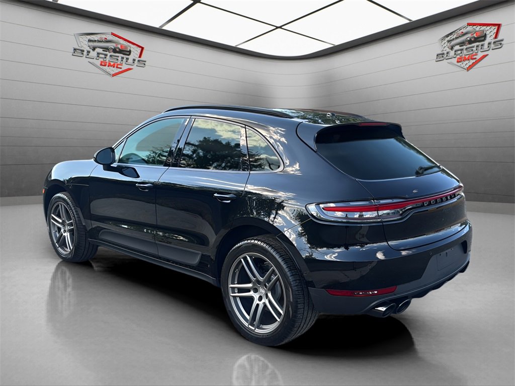 2020 Porsche Macan photo 3