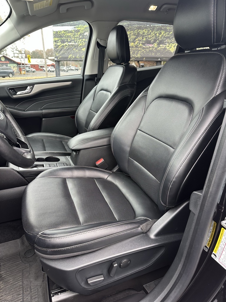 2022 Ford Escape Hybrid SEL photo 4