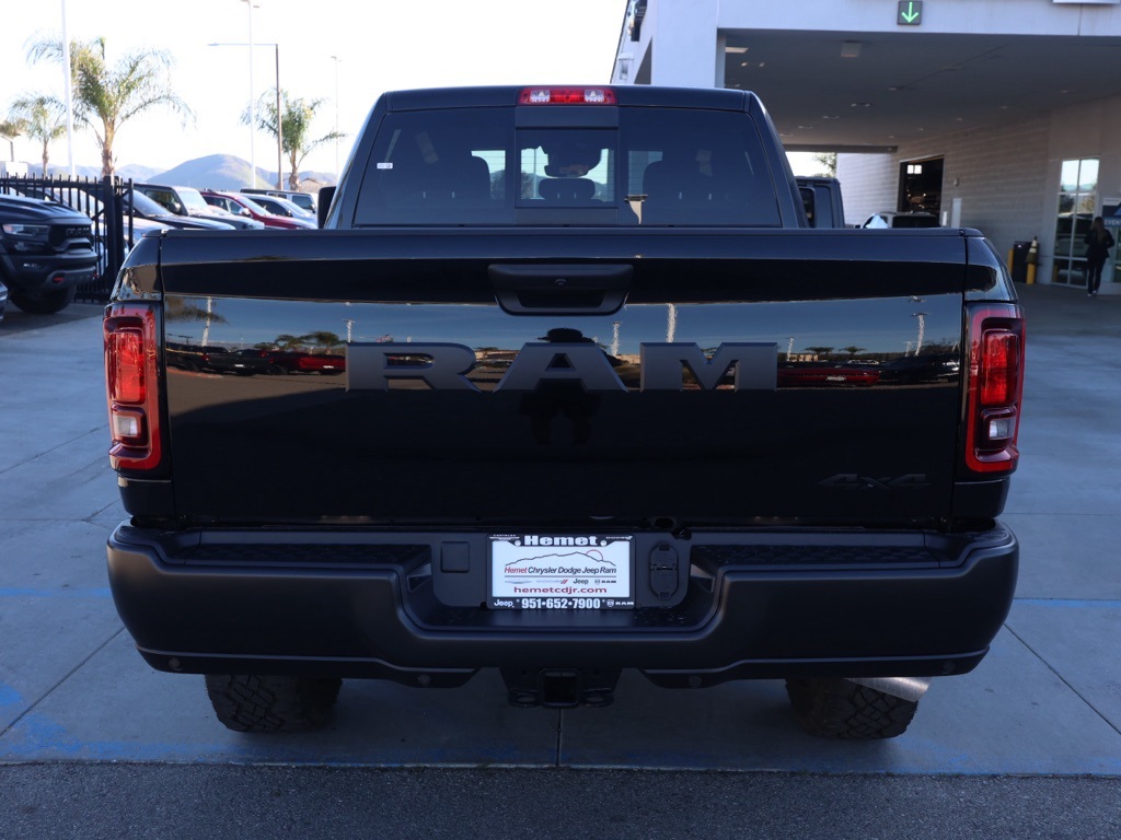 New 2026 Diamond Black Crystal Pearl-Coat Exterior Paint RAM Tradesman image 4