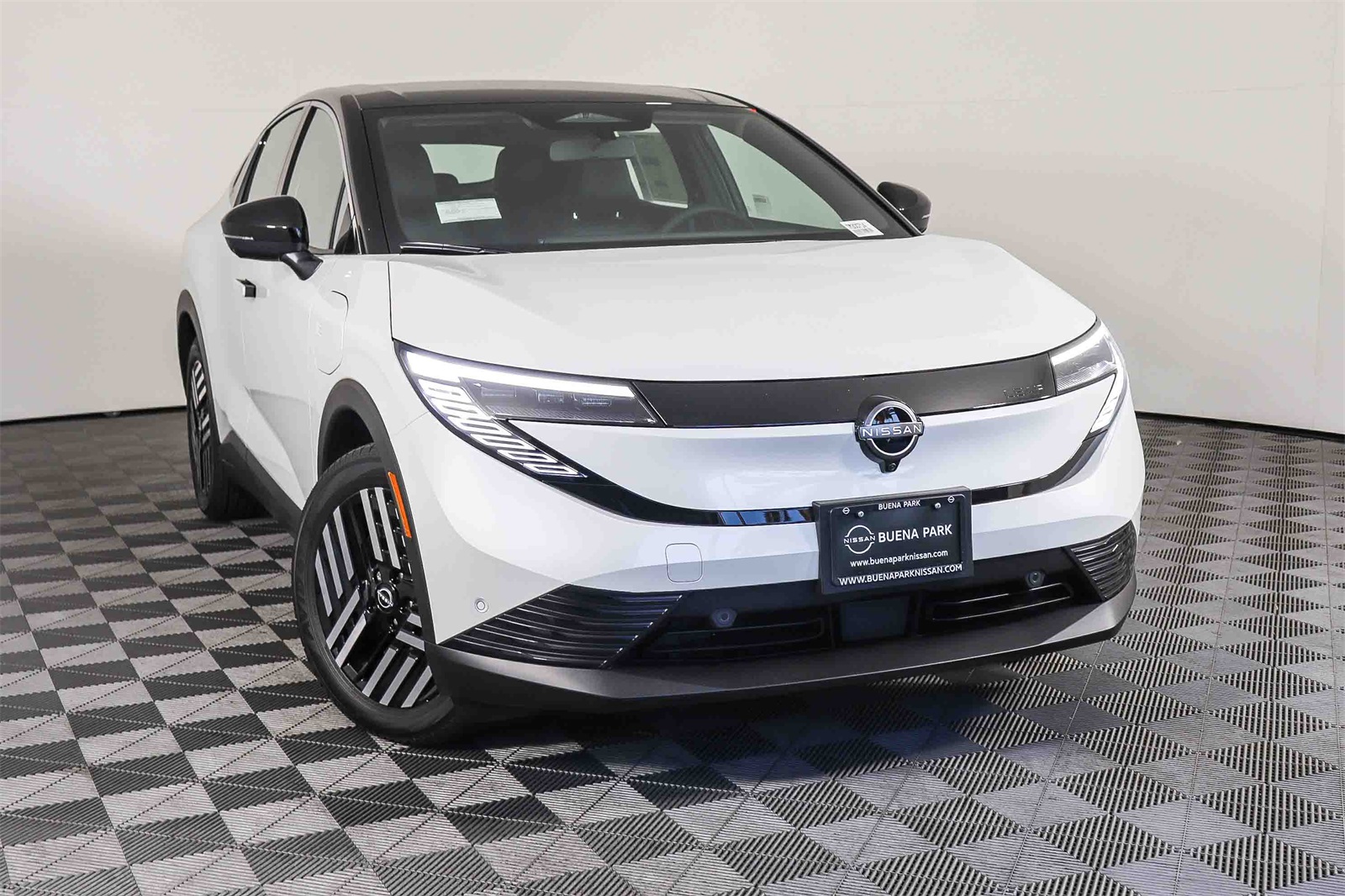 2026 Nissan LEAF SV+'s photo