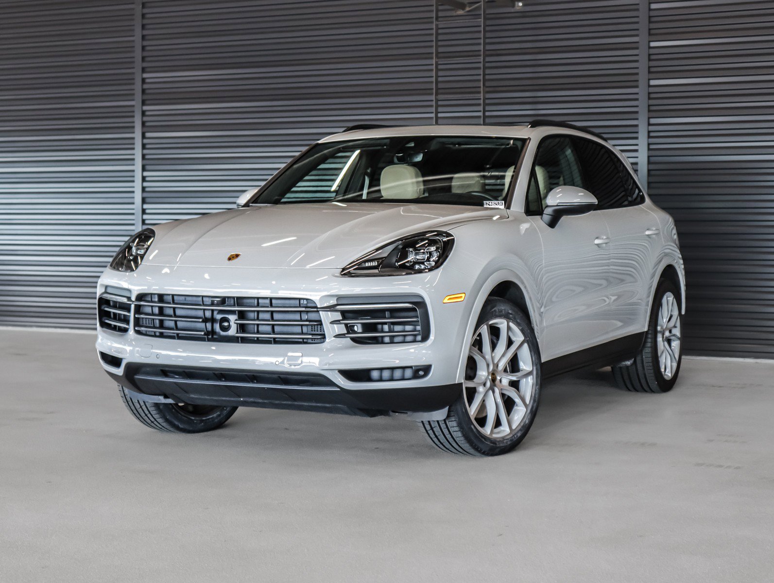 2023 Porsche Cayenne Base