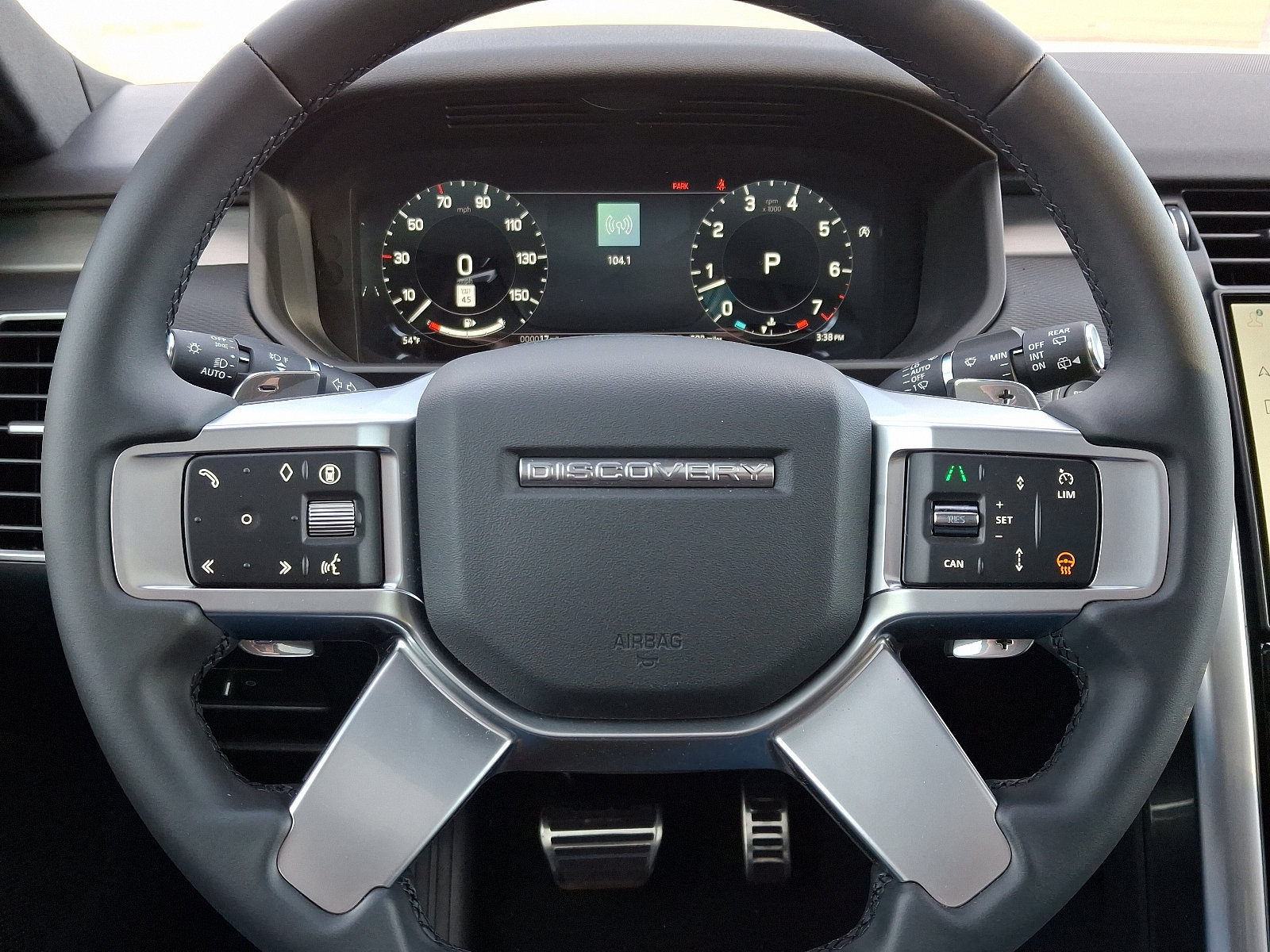 2025 Land Rover Discovery SE photo 21
