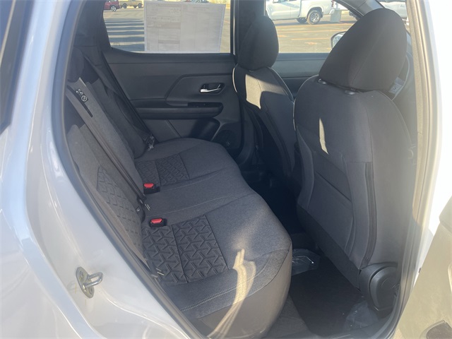 2025 Nissan Kicks SV photo 2