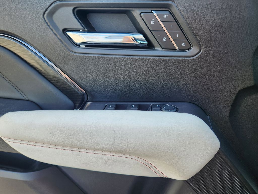 2023 Gmc Canyon AT4X photo 15