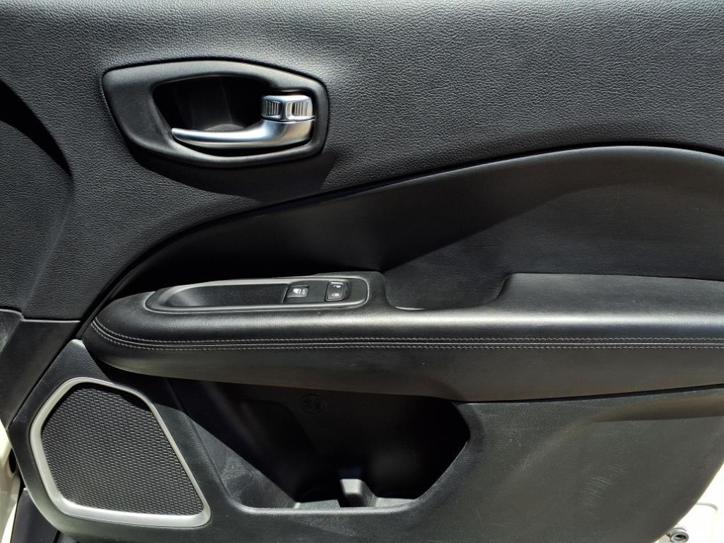 2019 Jeep Compass Altitude photo 24