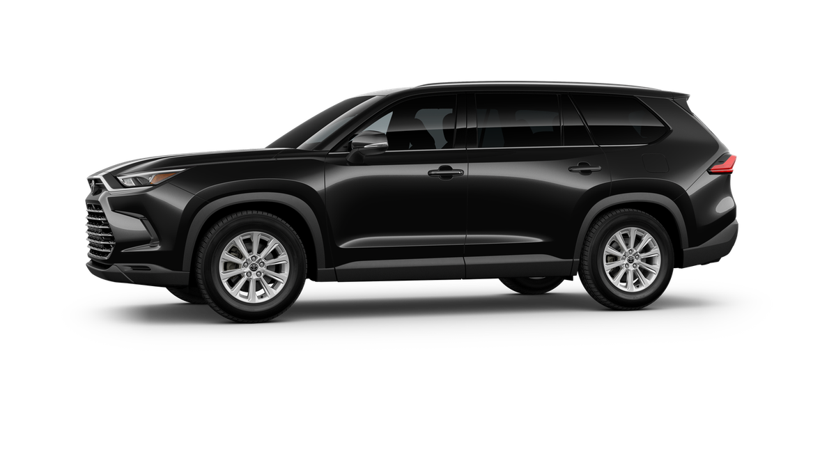 2025 Toyota Grand Highlander XLE photo 3