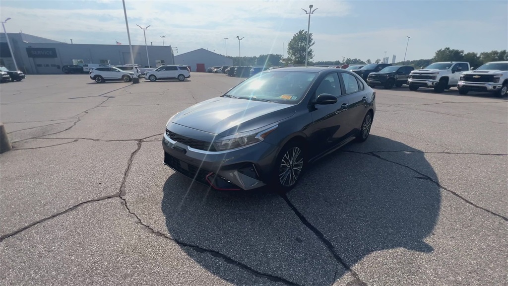 2023 Kia Forte GT-Line photo 3