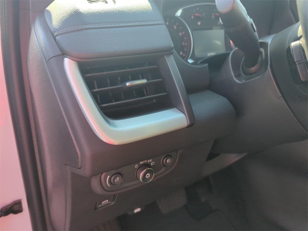2024 Gmc Terrain SLT photo 11