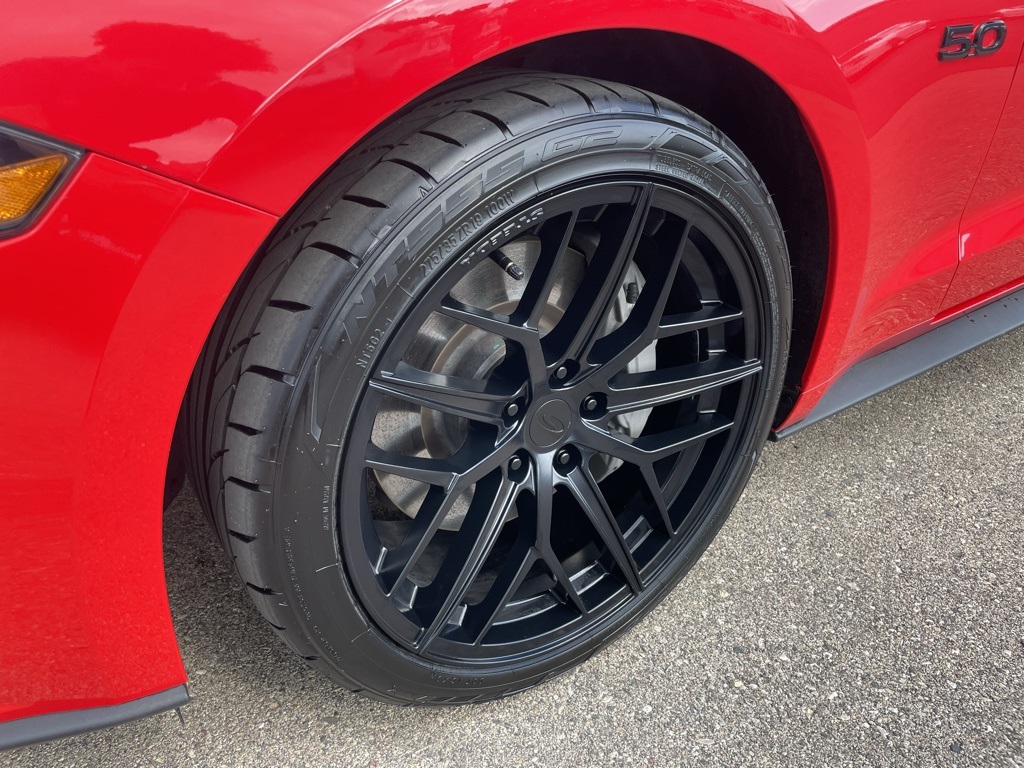2021 Ford Mustang GT photo 3