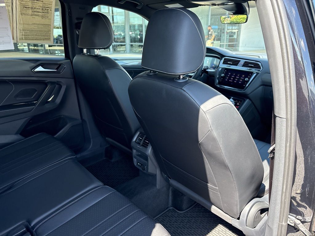 2024 Volkswagen Tiguan SE R-Line Black photo 15