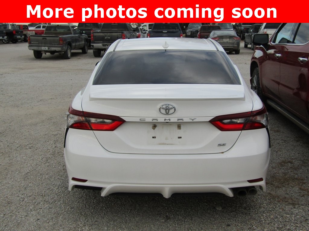2021 Toyota Camry SE photo 4
