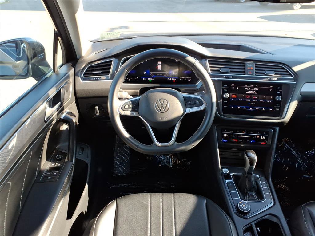 2024 Volkswagen Tiguan SE Wolfsburg Edition photo 2