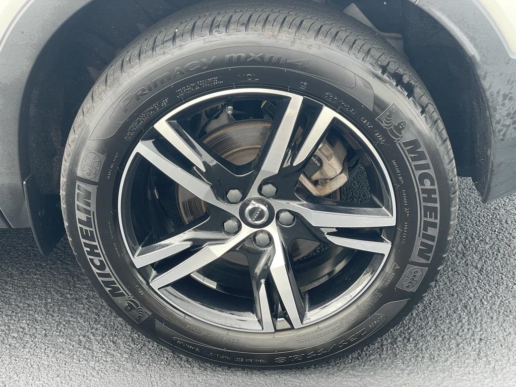 2023 Volvo XC40 Plus photo 19