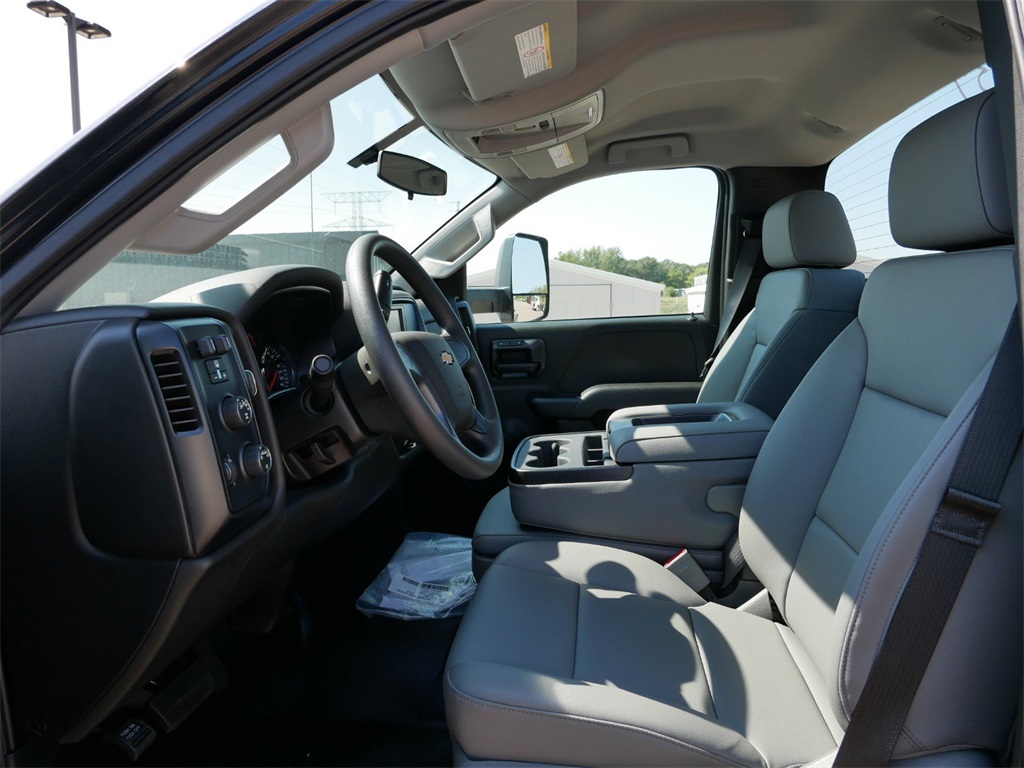 2024 Chevrolet Silverado 6500HD Work Truck photo 3