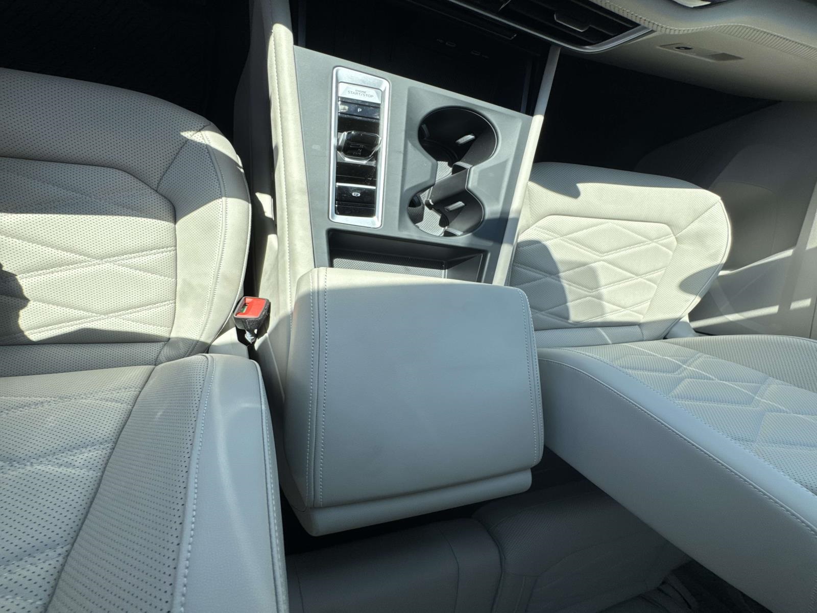 2025 Volkswagen Atlas SE photo 21