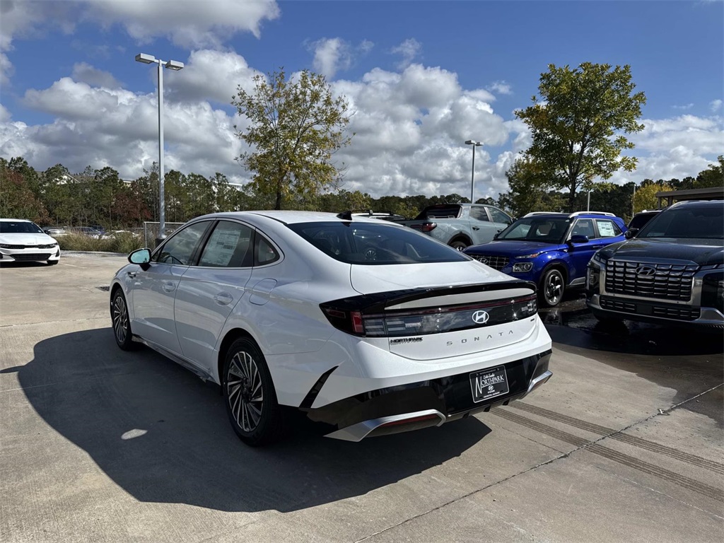 2025 Hyundai Sonata Hybrid SEL photo 3