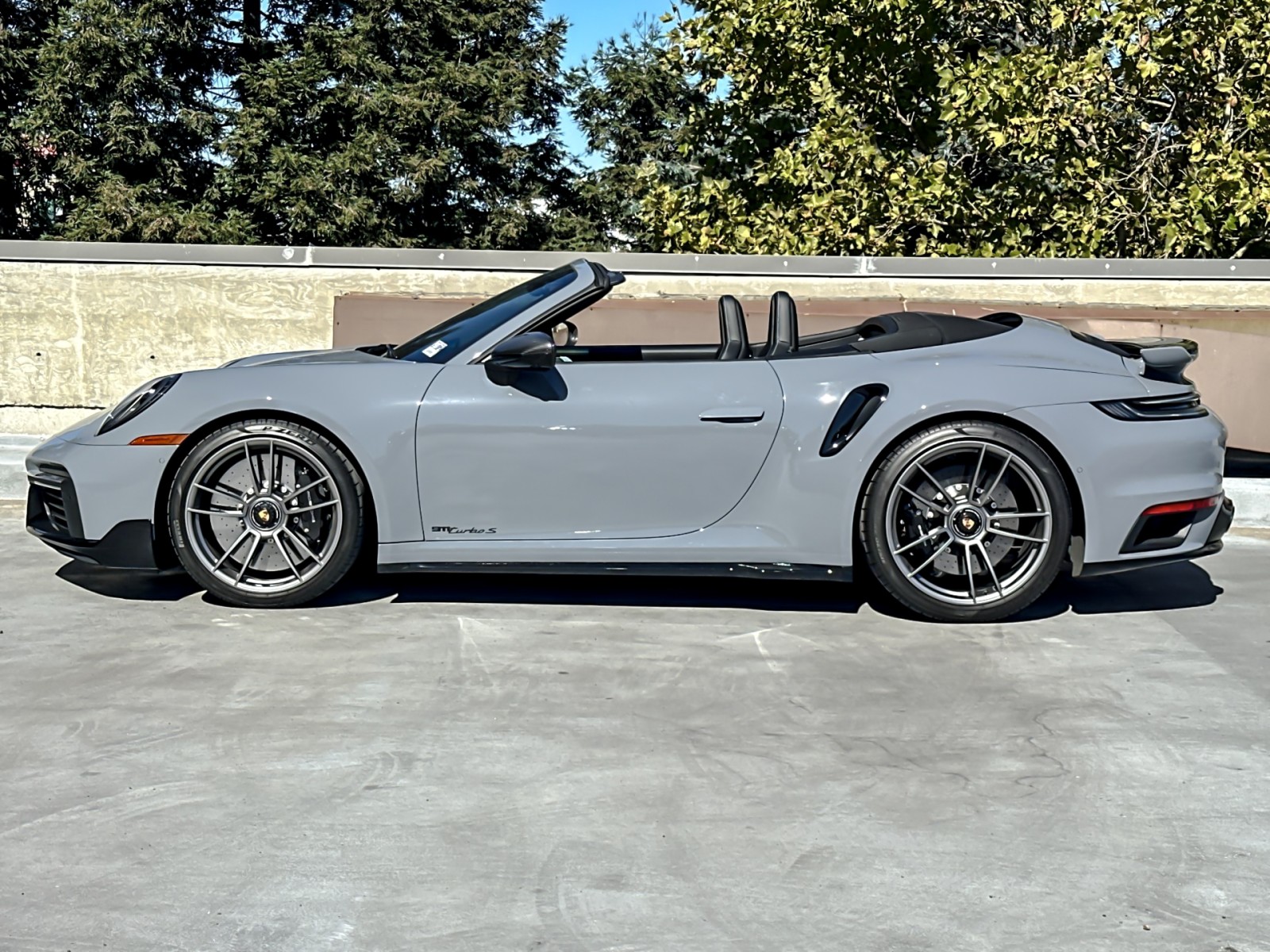 2023 Porsche 911 Turbo S Cabriolet photo 3