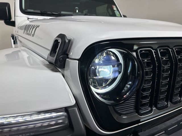 2024 Jeep Gladiator Willys photo 4