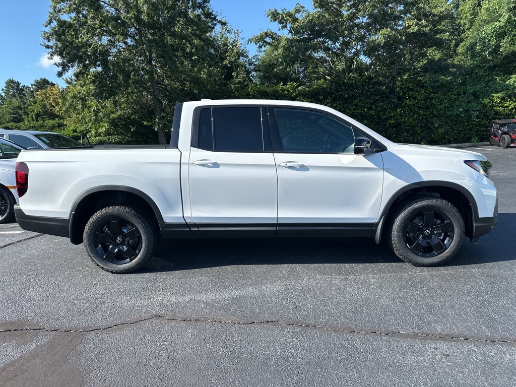 2025 Honda Ridgeline Black Edition photo 2
